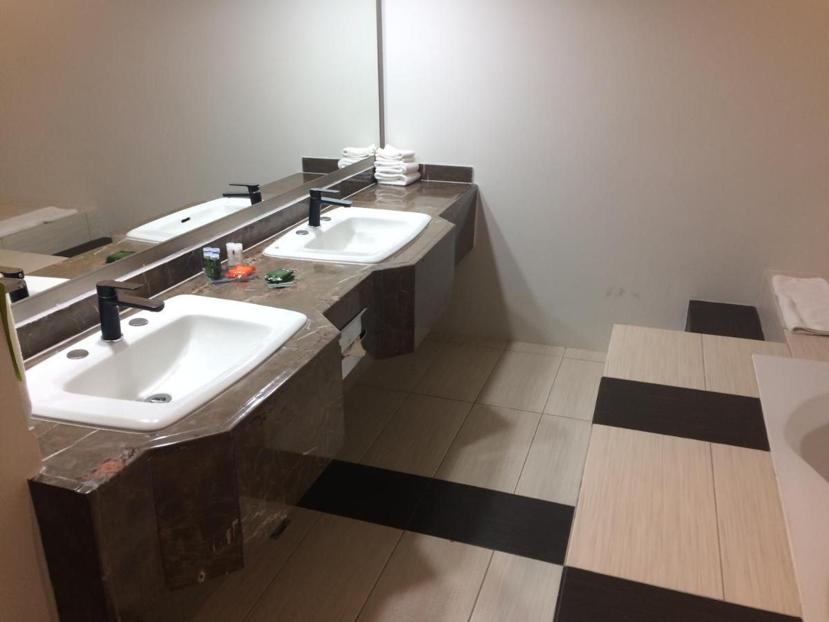 Radisson Hotel & Convention Center Toluca Dış mekan fotoğraf