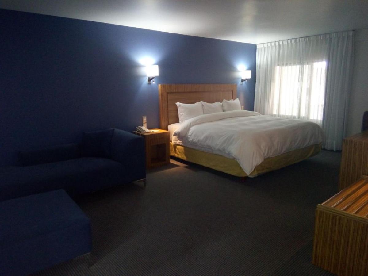 Radisson Hotel & Convention Center Toluca Dış mekan fotoğraf