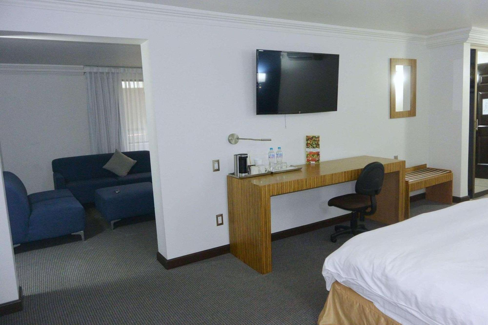 Radisson Hotel & Convention Center Toluca Dış mekan fotoğraf
